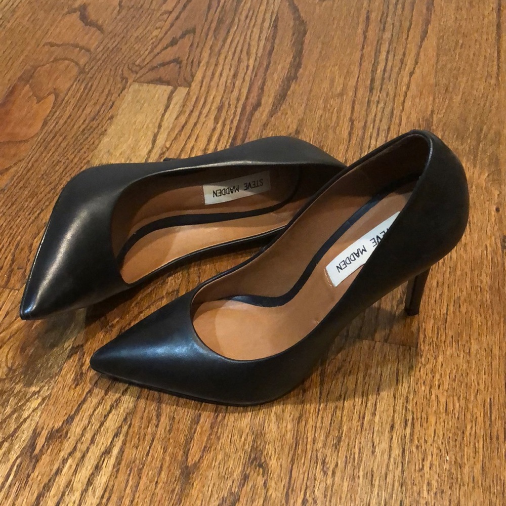 COPY - Steve Madden black pumps